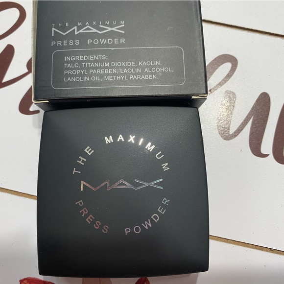 3/12 SALE 🎉The Maximum MAX Medium Beige Press Powder #805 NIB - Picture 3 of 3